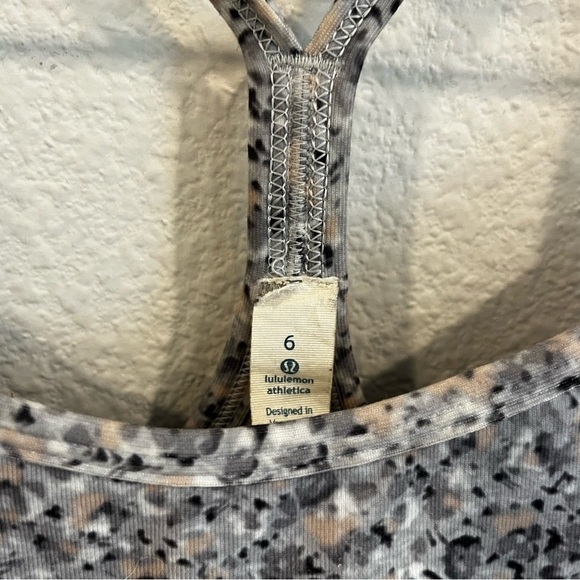 Lululemon size 6 Power Y Tank *Luon
Petite Fleur Silver Spoon racer back - Picture 4 of 7
